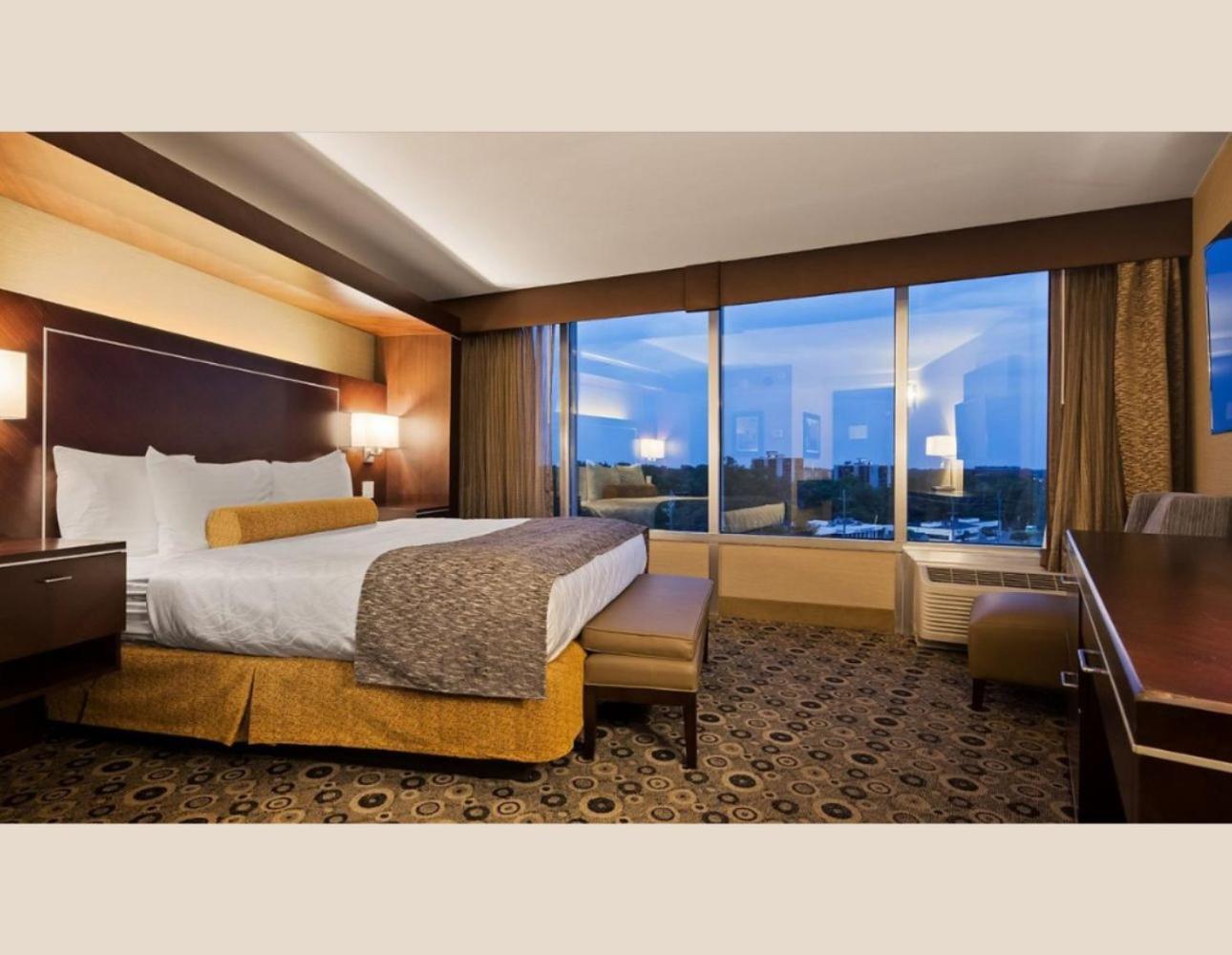 Radisson Hotel Southfield-Detroit Екстериор снимка
