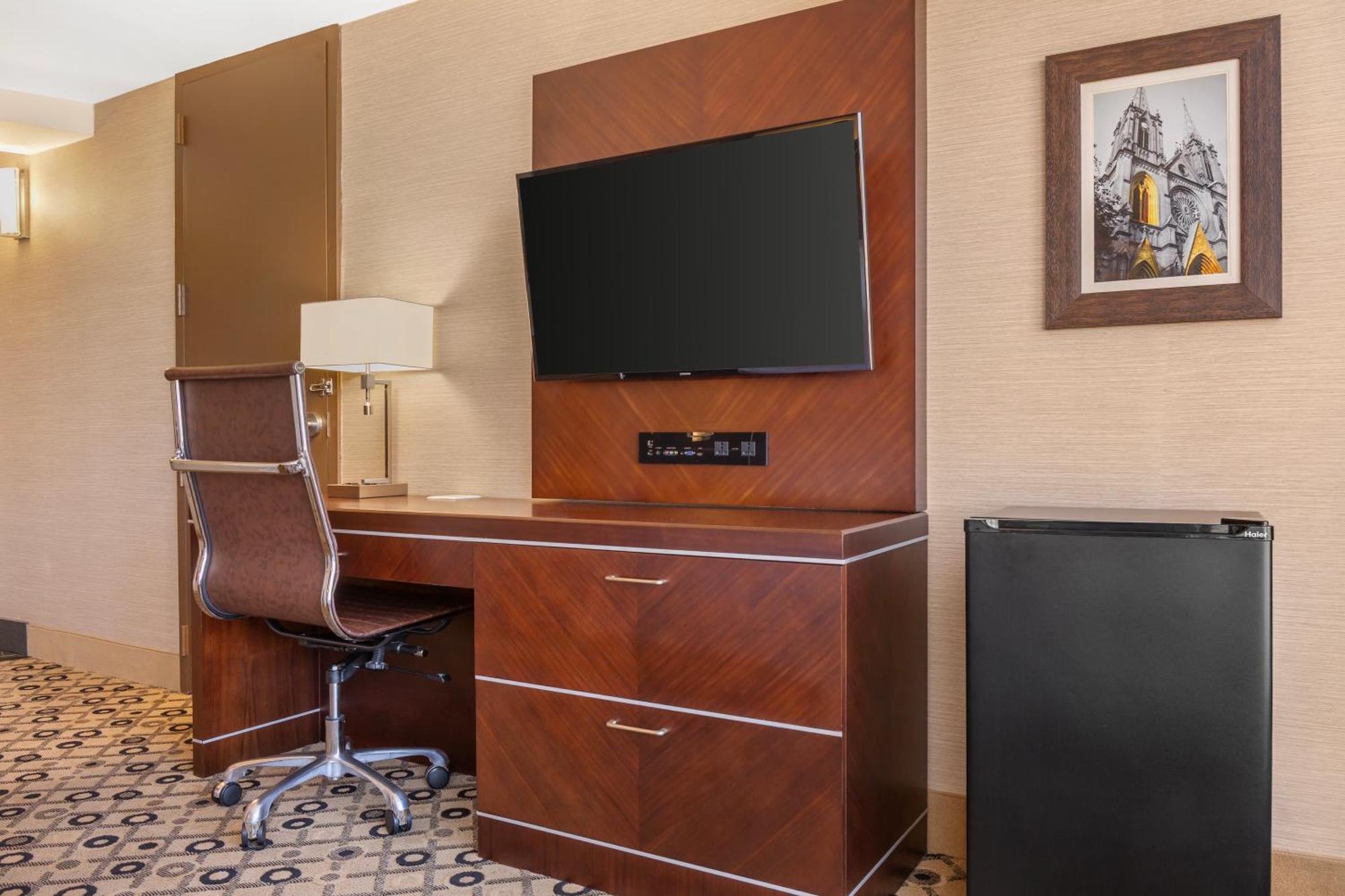 Radisson Hotel Southfield-Detroit Екстериор снимка