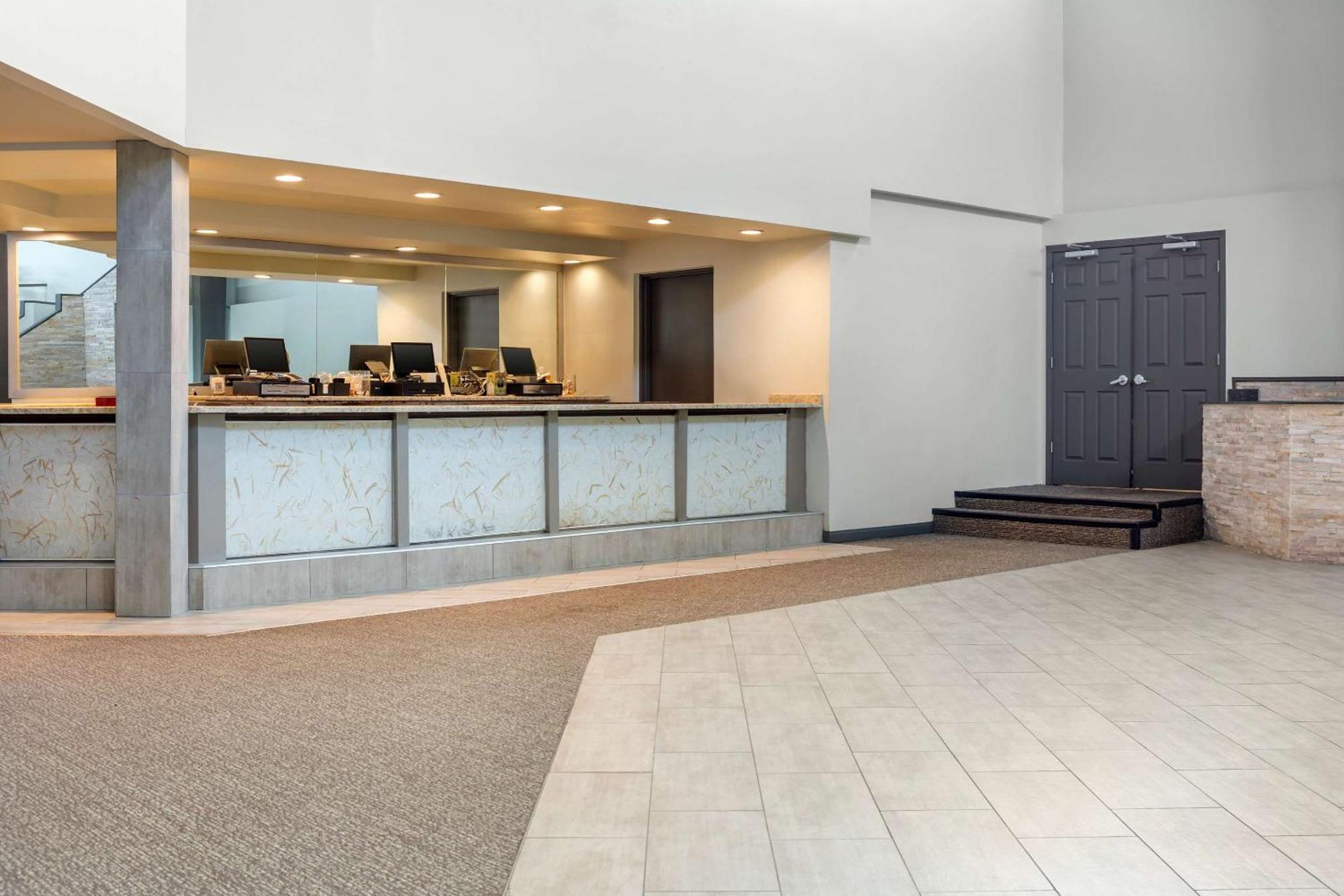 Radisson Hotel Southfield-Detroit Екстериор снимка