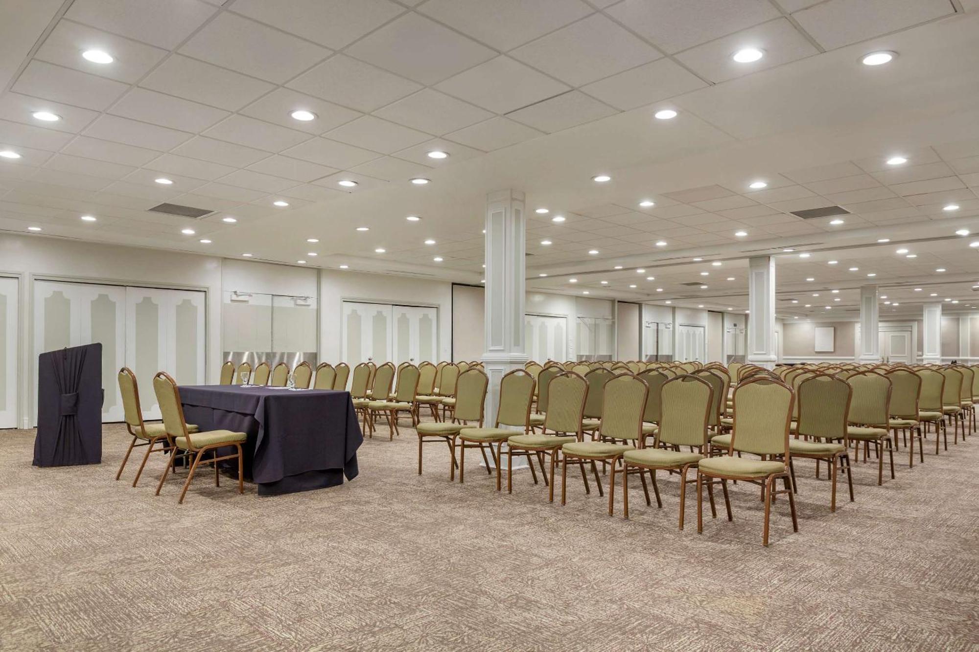 Radisson Hotel Southfield-Detroit Екстериор снимка