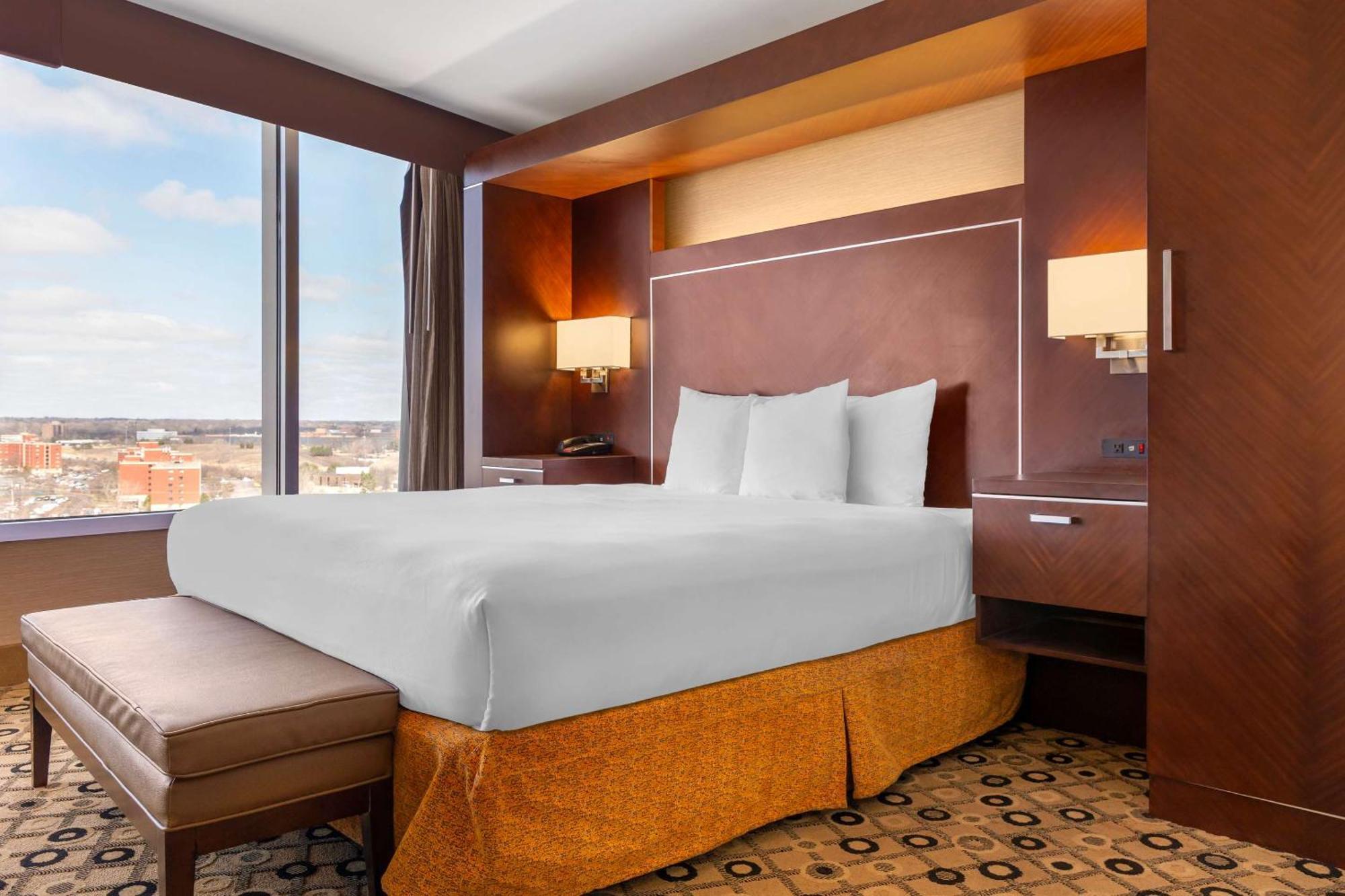 Radisson Hotel Southfield-Detroit Екстериор снимка